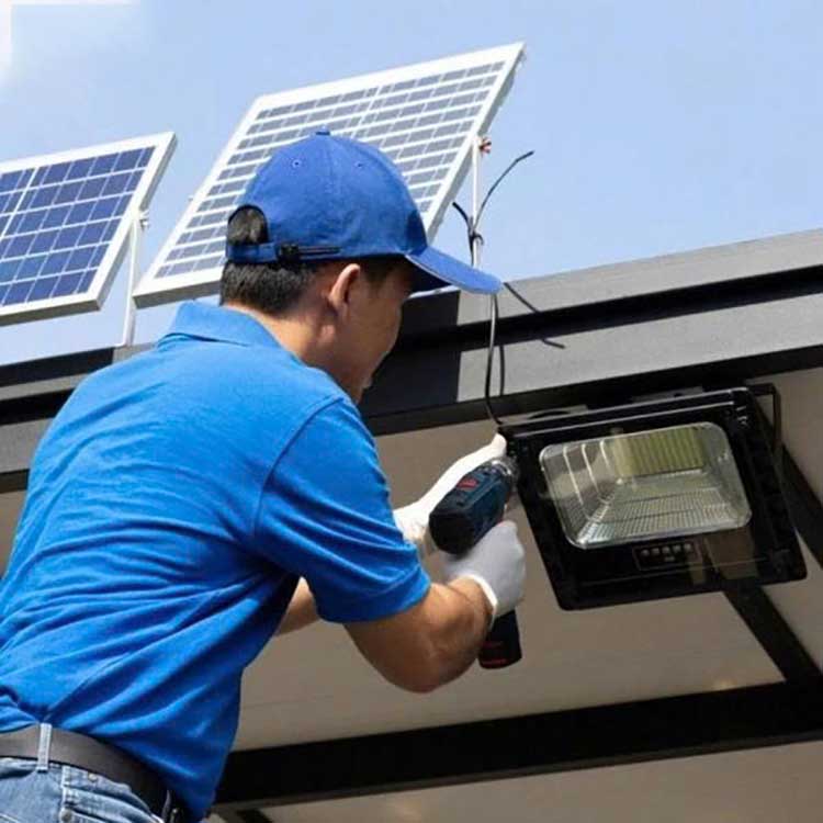 Giá đèn năng lượng mặt trời mới nhất tại Đà Nẵng