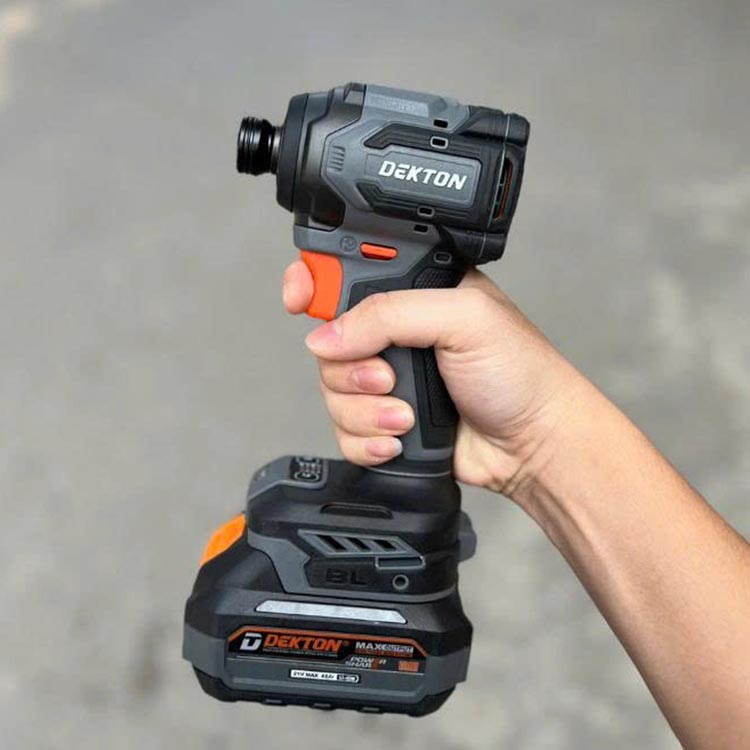 Sửa chữa Dekton Đà Nẵng cho thợ công trình